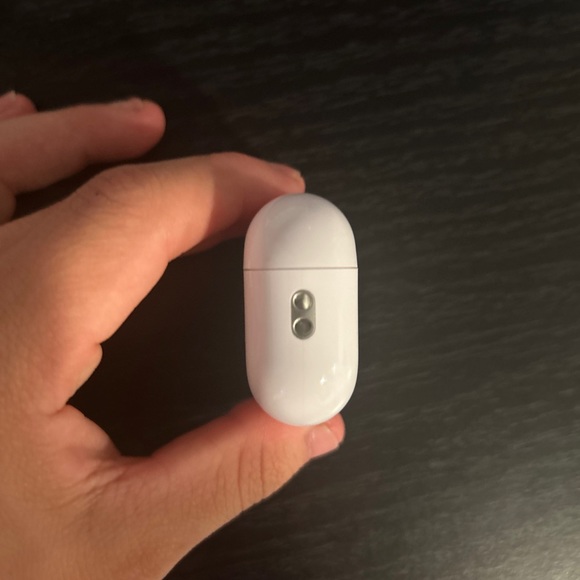Apple AirPod 2nd Generation with mag safe wireless charging case - Picture 3 of 4